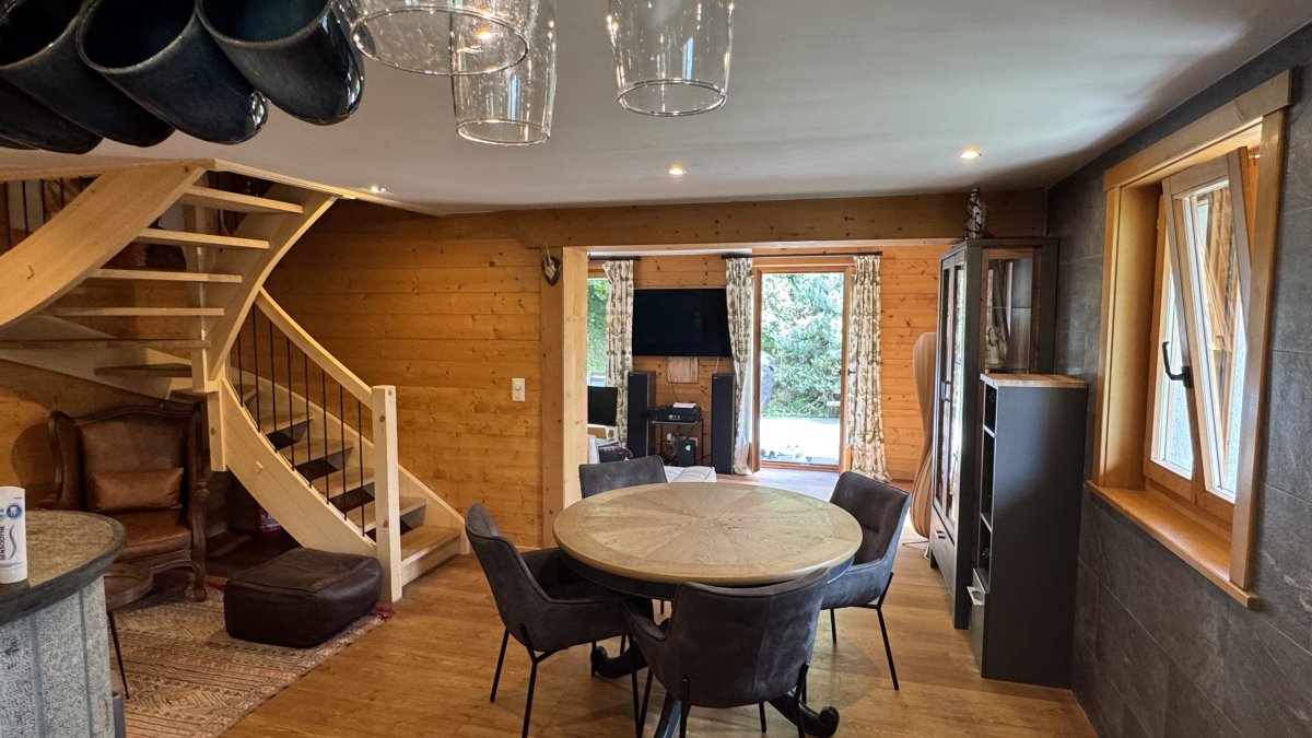 Chalet for Sale chalet les perpetuates